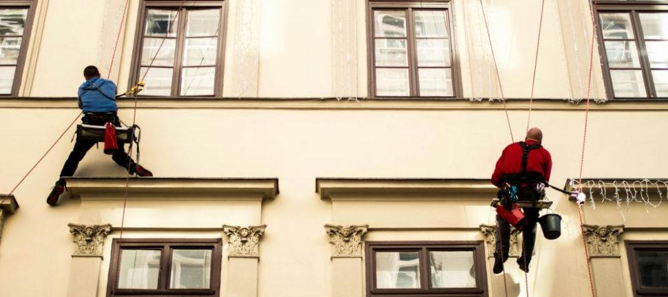 Vinudespolering odense  sådan får du rene ruder året rundt